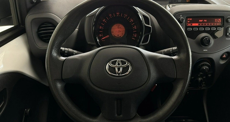 Toyota Aygo cena 35900 przebieg: 119417, rok produkcji 2019 z Grójec małe 781